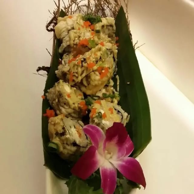 Fancy Salmon Roll.