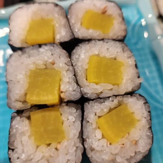 Oshinko Roll.